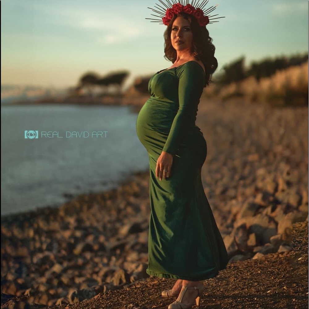 Maternity gown
